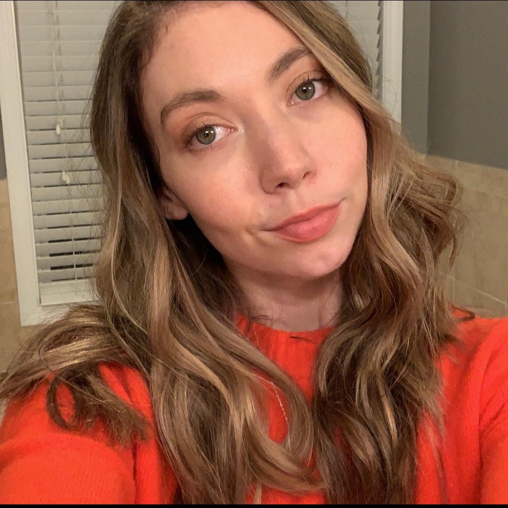 Meet your Posher, Alyssa